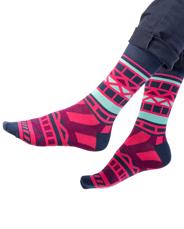 Oh-Sox-Colorful-socks-Nautical-Rose-socks-on-legs
